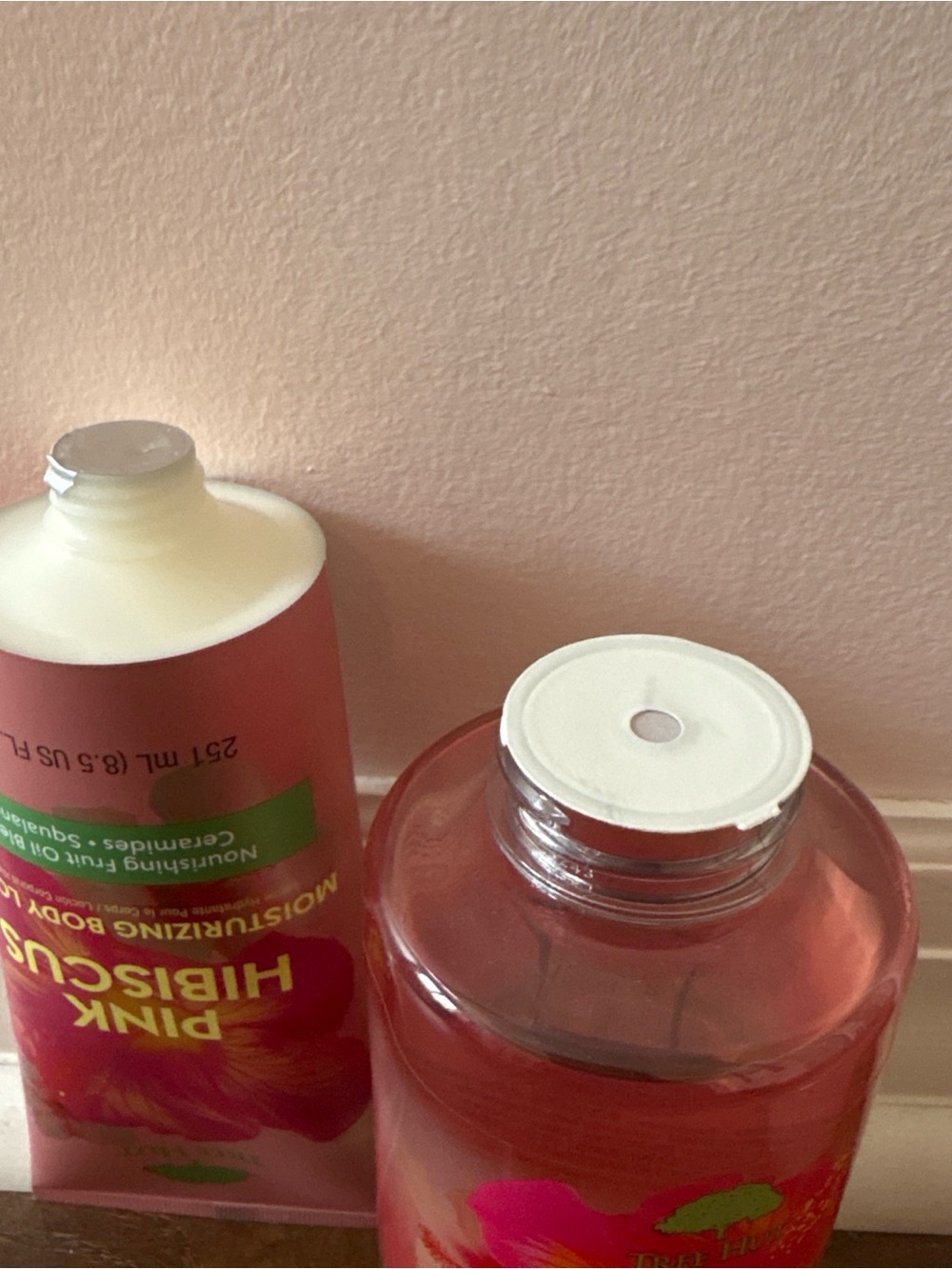Tree Hut Pink Hibiscus Moisturizing Body Wash & Lotion Set - Pink - Picture 5 of 5